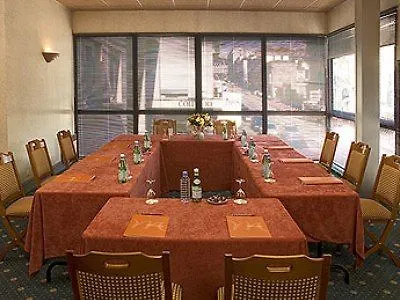 ホテル Mercure Centre 4*